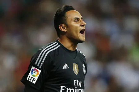 Thủ môn Real Madrid bật khóc nức nở vì không thể tới M.U ảnh 1