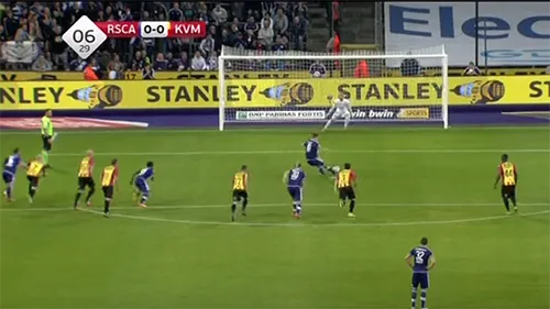 Thủ môn cản phá thành công ba quả Penalty trong một trận đấu ảnh 2 Thủ môn cản phá thành công ba quả Penalty trong một trận đấu ảnh 2