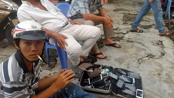 Một "gian hàng" không thể nhỏ hơn. Một "gian hàng" không thể nhỏ hơn.