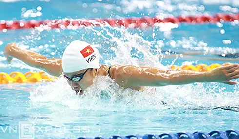 vdv-14-tuoi-lai-pha-ky-luc-cua-anh-vien-1