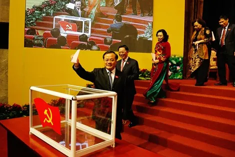 Công bố danh sách 74 ủy viên BCH Đảng bộ Hà Nội khóa mới ảnh 1