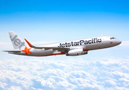 Hàng chục chuyến bay đổi lịch trình, hạ, cất cánh muộn do mưa giông ảnh 1