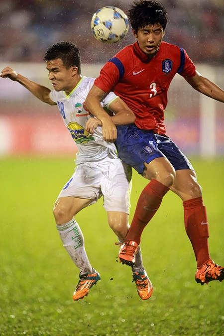 Những khoảnh khắc đẹp trong trận U-21 HAGL và U-19 Hàn Quốc ảnh 9