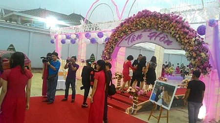 Xôn xao đám cưới công tử Bạc Liêu thời nay ảnh 8