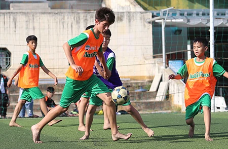 Tài năng trẻ của Úc thi vào Học viện bóng đá NutiFood ảnh 3