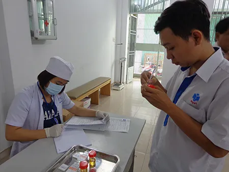 Ngày đầu tiên khám sức khỏe lái xe theo cách mới ảnh 9