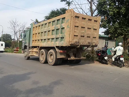 Hai vợ chồng chết thảm sau tiếng còi xe ben quá lớn? ảnh 2 Hai vợ chồng chết thảm sau tiếng còi xe ben quá lớn? ảnh 2