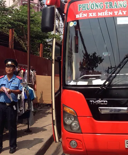 'Quét' xe dù, xe quá tải dịp lễ 30-4 ảnh 3 'Quét' xe dù, xe quá tải dịp lễ 30-4 ảnh 3