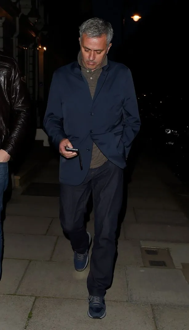 Ibrahimovic, Stone là 2 bản hợp đồng đầu tiên của Mourinho tại M.U ảnh 3