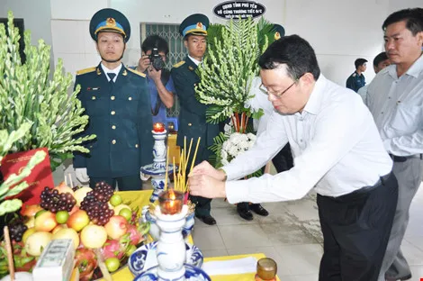 Chùm ảnh: Lễ viếng học viên phi công hy sinh do máy bay rơi ở Phú Yên ảnh 10