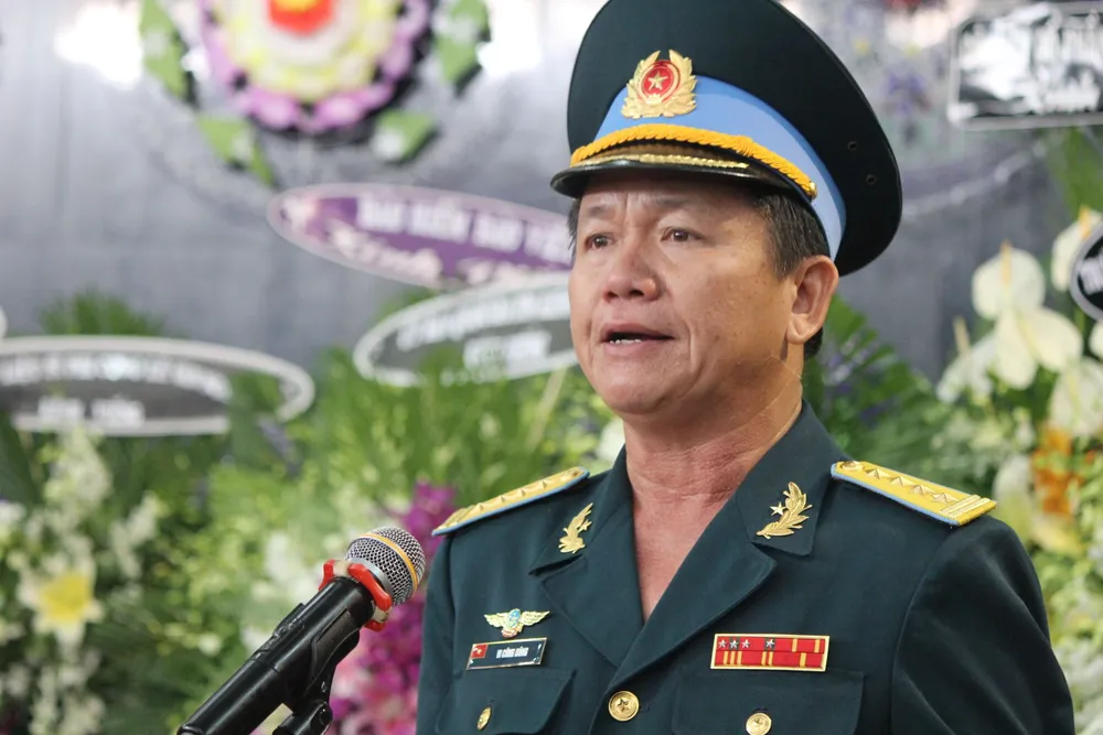 Lễ truy điệu 3 phi công hi sinh khi làm nhiệm vụ ảnh 13 Lễ truy điệu 3 phi công hi sinh khi làm nhiệm vụ ảnh 13