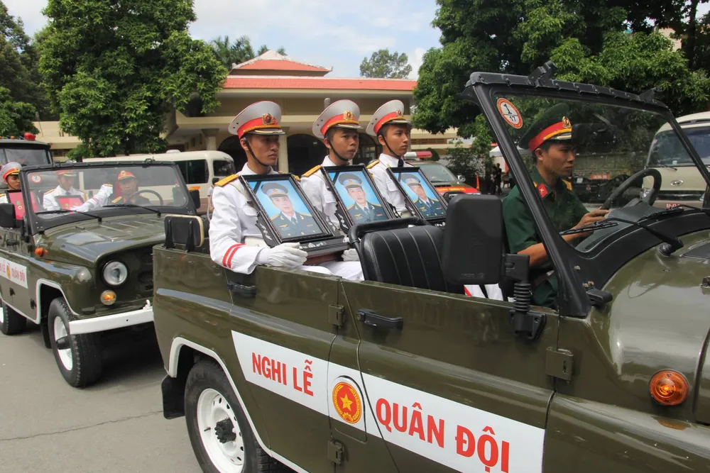 Lễ truy điệu 3 phi công hi sinh khi làm nhiệm vụ ảnh 3 Lễ truy điệu 3 phi công hi sinh khi làm nhiệm vụ ảnh 3