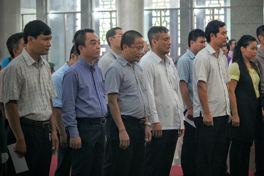 Lễ truy điệu 3 phi công hi sinh khi làm nhiệm vụ ảnh 38 Lễ truy điệu 3 phi công hi sinh khi làm nhiệm vụ ảnh 38