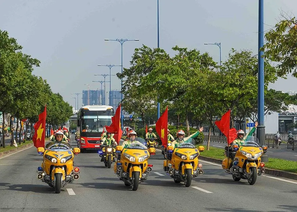 Choáng với độ cuồng Bùi Tiến Dũng, Xuân Trường của NHM ảnh 11 Choáng với độ cuồng Bùi Tiến Dũng, Xuân Trường của NHM ảnh 11