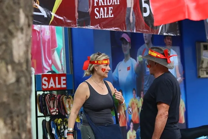 Thắng dễ Campuchia, Việt Nam vào bán kết AFF Cup với ngôi đầu ảnh 68 Thắng dễ Campuchia, Việt Nam vào bán kết AFF Cup với ngôi đầu ảnh 68