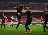 Thắng đậm Arsenal tại Emirates, Man. City vào bán kết EFL Cup