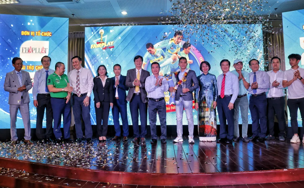 Nguyễn Nhớ đăng quang Fair Play 2020 ảnh 1