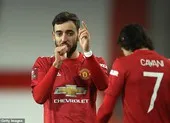 Tiếng thét của Solskjaer nhắm vào Van De Beek ảnh 3 Fernandes tiết lộ bí quyết sút phạt giúp MU hạ Liverpool