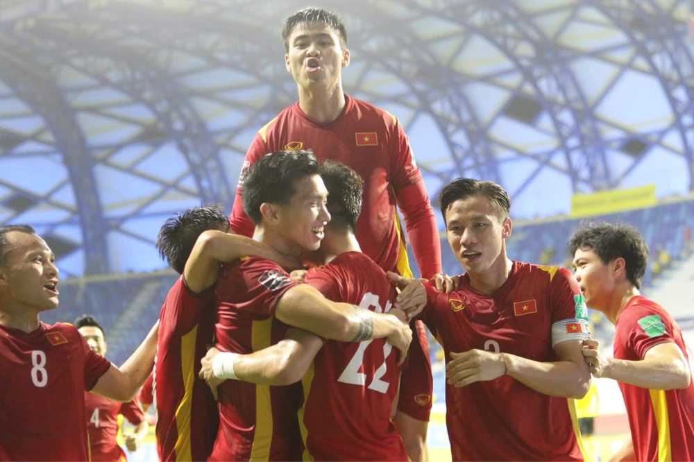 Hạ Malaysia kịch tính, Việt Nam tiến sát giấc mơ World Cup ảnh 1