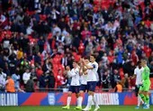 Châu Âu hoảng sợ COVID-19 tấn công Wembley