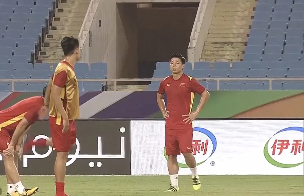 Tuyển Việt Nam thua đáng tiếc và đầy tranh cãi trước Úc ảnh 13