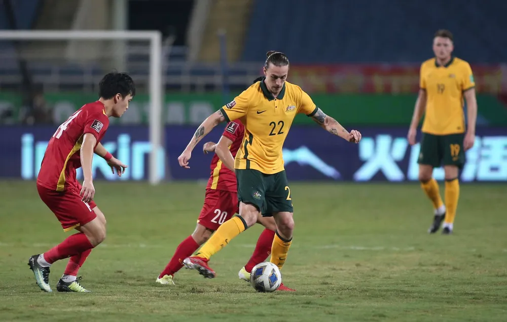 Tuyển Việt Nam thua đáng tiếc và đầy tranh cãi trước Úc ảnh 2