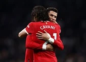 Ronaldo là một thiên tài nhưng MU vẫn có sự lo sợ ảnh 1 Ronaldo và Cavani phá kỷ lục tồn tại 11 năm ở MU