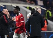 Ronaldo nhận giải thưởng ở MU, Bruno Fernandes không đồng tình ảnh 1 Quyết định đáng nguyền rủa của Solskjaer với Pogba