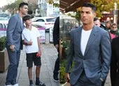Haaland không gia nhập MU nếu Solskjaer còn tại vị ảnh 6 Dẫn dàn sao MU đi ăn trưa, Ronaldo bị phạt