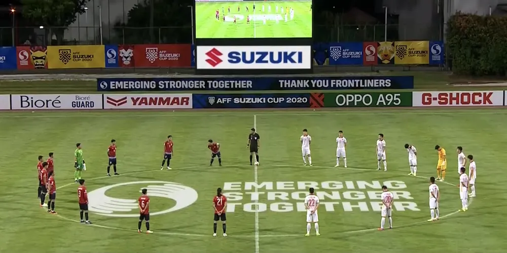 Văn Thanh đá hỏng 11m, Việt Nam bỏ lỡ cơ hội lên ngôi đầu AFF Cup ảnh 13 Văn Thanh đá hỏng 11m, Việt Nam bỏ lỡ cơ hội lên ngôi đầu AFF Cup ảnh 13