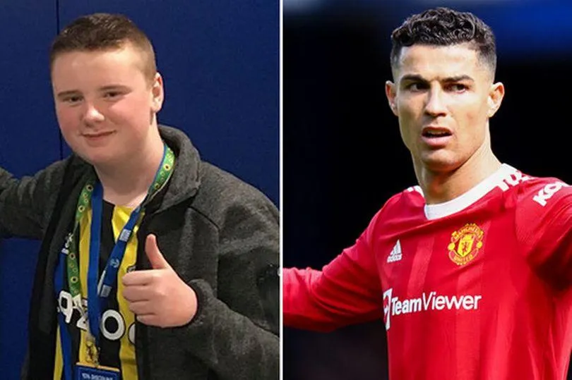 Ronaldo đã gửi lời xin lỗi đến CĐV. ẢNH: MIRROR Ronaldo đã gửi lời xin lỗi đến CĐV. ẢNH: MIRROR