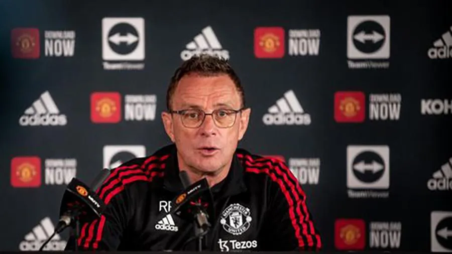 Rangnick nói ông không biết gì về việc MU bổ nhiệm Ten Hag. ẢNH: MIRROR