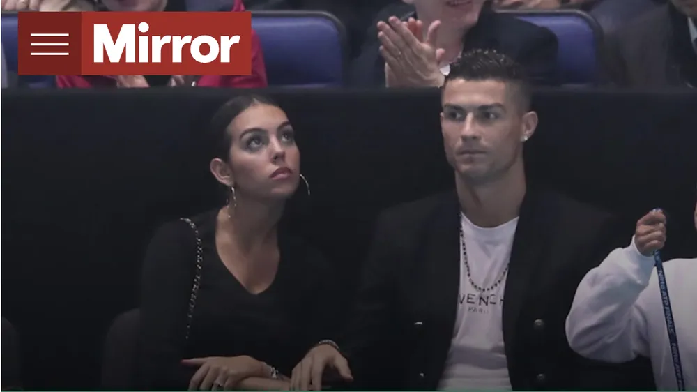 Ronaldo và Georgina thông báo tin buồn cậu con trai nhỏ đã qua đời. ẢNH: MIRROR Ronaldo và Georgina thông báo tin buồn cậu con trai nhỏ đã qua đời. ẢNH: MIRROR
