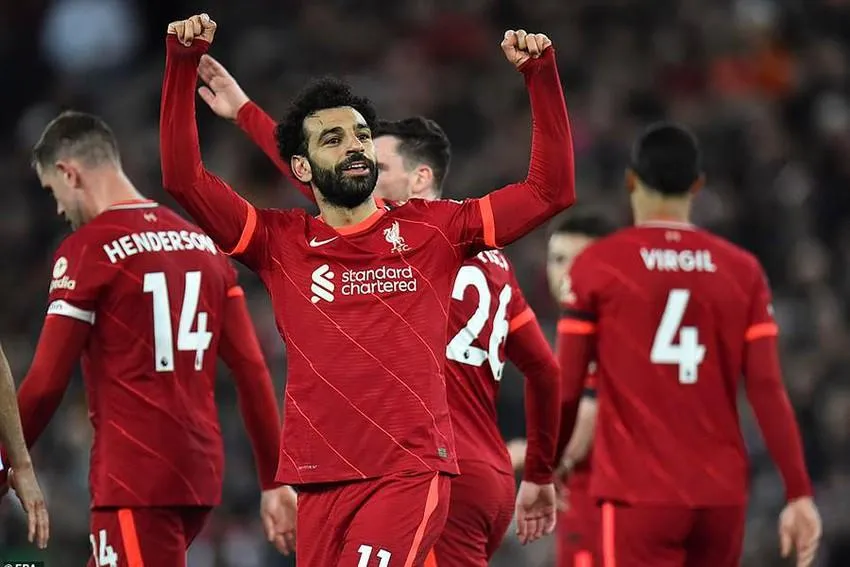 Salah tỏa sáng với 1 cú đúp và 1 kiến tạo. ẢNH: EPA