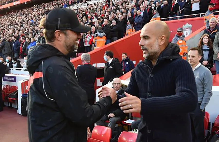Jurgen Klopp và Pep Guardiola luôn tôn trọng và khen nhau chứ hoàn toàn không có sự kình địch nào. ẢNH: MIRROR Jurgen Klopp và Pep Guardiola luôn tôn trọng và khen nhau chứ hoàn toàn không có sự kình địch nào. ẢNH: MIRROR