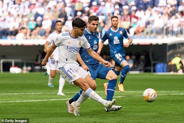Asensio ghi bàn thứ 3 cho Real Madrid. ẢNH: GETTY