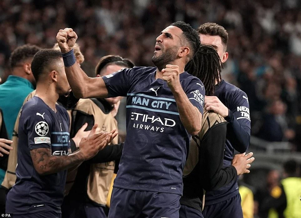 Mahrez ăn mừng bàn thắng mở tỉ số đầy phấn khích. ẢNH: PA