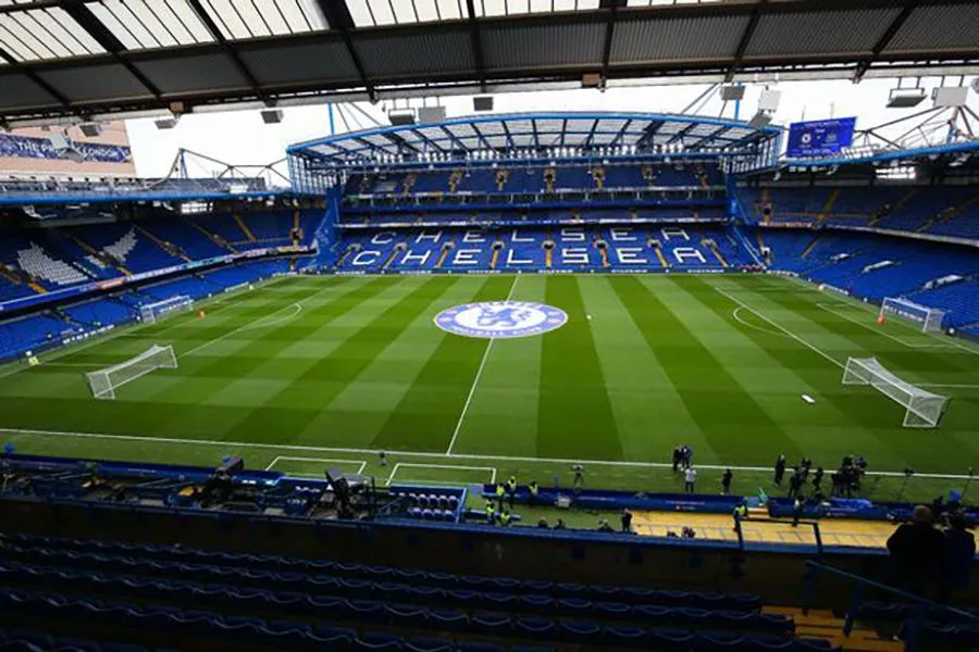 Chủ sở hữu mới của Chelsea phải tiến hành cải tạo và nâng cấp sân Stamford Bridge. ẢNH: MIRROR