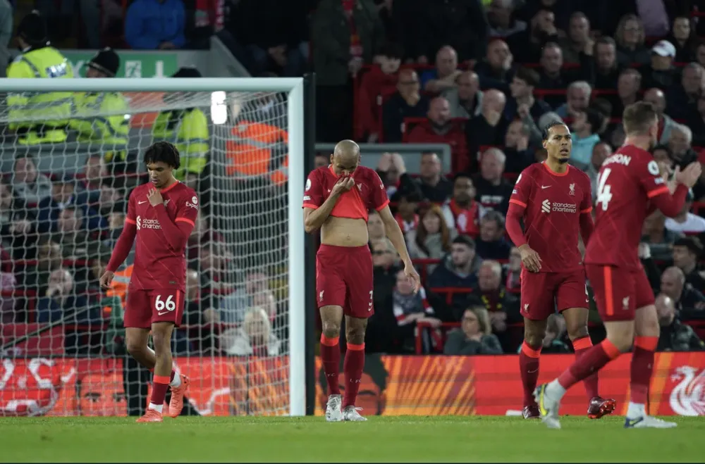 Liverpool hụt hơi trong cuộc đua vô địch với Man City. ẢNH: REUTERS Liverpool hụt hơi trong cuộc đua vô địch với Man City. ẢNH: REUTERS
