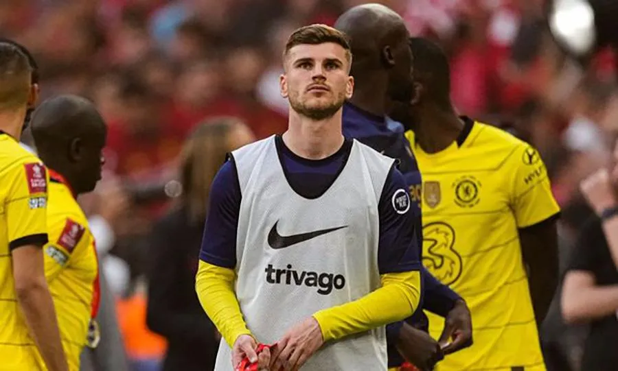 Werner khởi động nhưng không được ra sân vì chấn thương giờ chót. ẢNH: REX