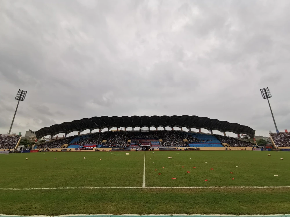 Bên trong sân Thiên Trường