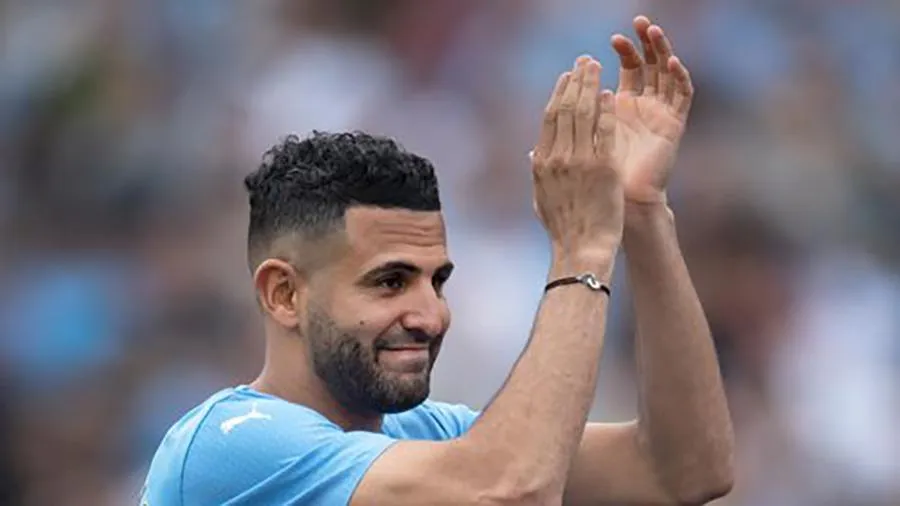 Mahrez ghi 2 bàn vào lưới MU trong trận lượt về Premier League. ẢNH: GETTY Mahrez ghi 2 bàn vào lưới MU trong trận lượt về Premier League. ẢNH: GETTY