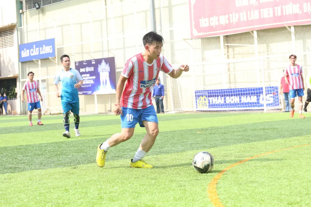 Hậu vệ Tấn Thành.