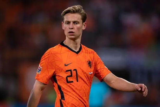 De Jong là trụ cột ở Barcelona lẫn đội tuyển Hà Lan. ẢNH: GETTY