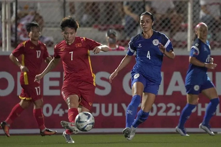 Nữ Việt Nam nhận trận thua nặng nề trước Philippines. ẢNH: VFF