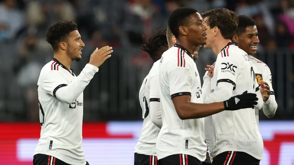 MU khởi đầu rất tốt với việc dẫn Aston Villa 2-0. ẢNH: GETTY