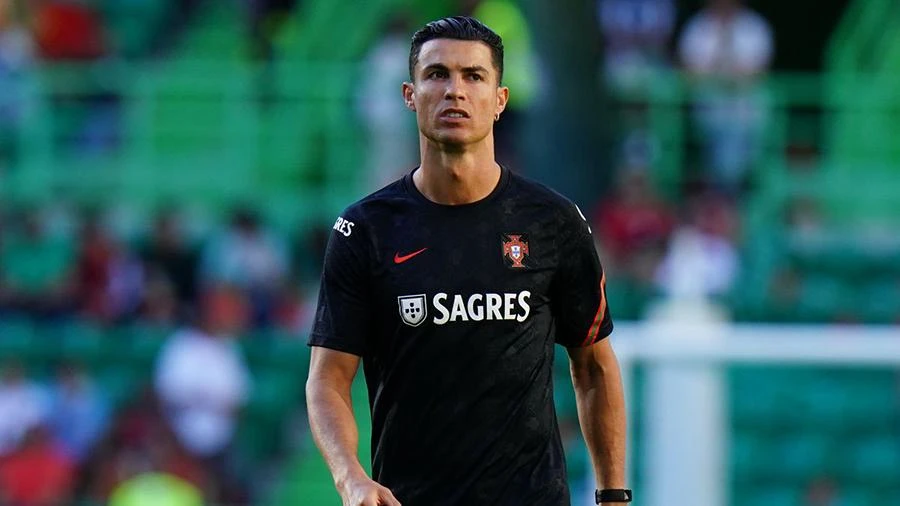 Ronaldo đã trở lại Manchester làm rõ tương lai của mình. ẢNH: GETTY