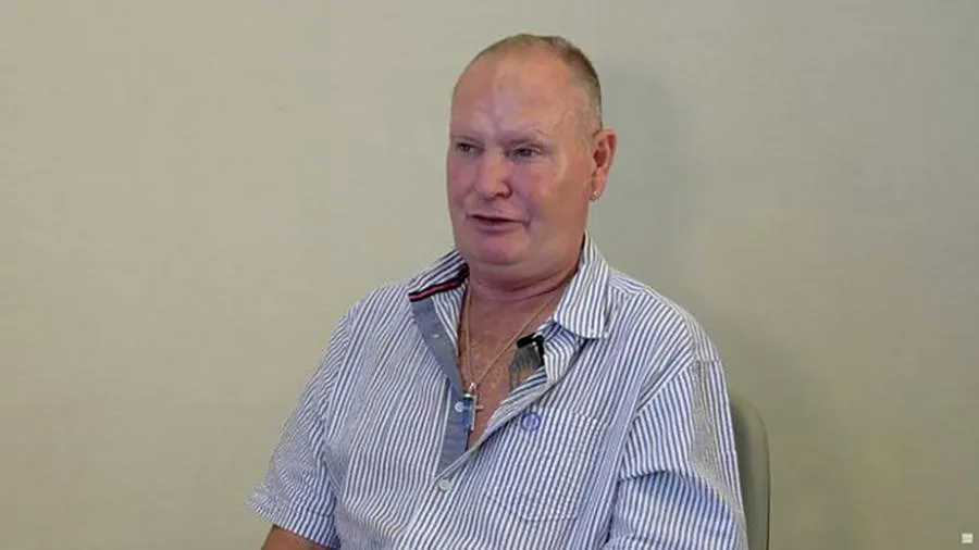 Paul Gascoigne trong cuộc phỏng vấn với Rob Morre. ẢNH: MIRROR Paul Gascoigne trong cuộc phỏng vấn với Rob Morre. ẢNH: MIRROR
