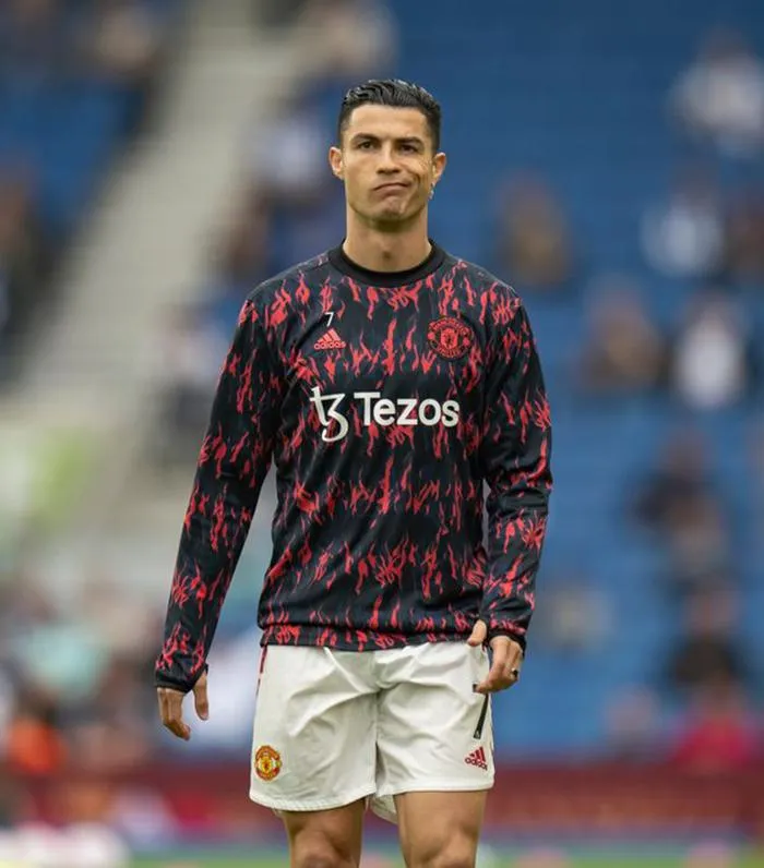 Ronaldo nhiều khả năng sẽ phải ra sân thi đấu cho MU dù tương lai của anh vẫn chưa rõ ràng. ẢNH: GETTY Ronaldo nhiều khả năng sẽ phải ra sân thi đấu cho MU dù tương lai của anh vẫn chưa rõ ràng. ẢNH: GETTY