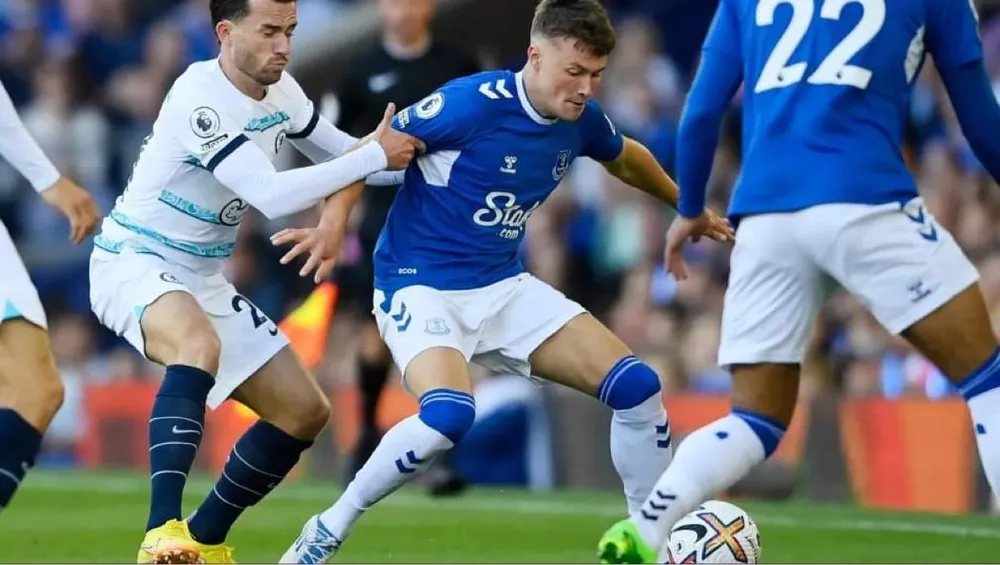 Thế trận đầu hiệp khá cân bằng. Ảnh: Getty